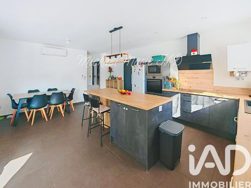 Maison - 93 m² - 4 pièces