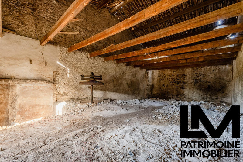 Maison - 340 m² - 1 pièce