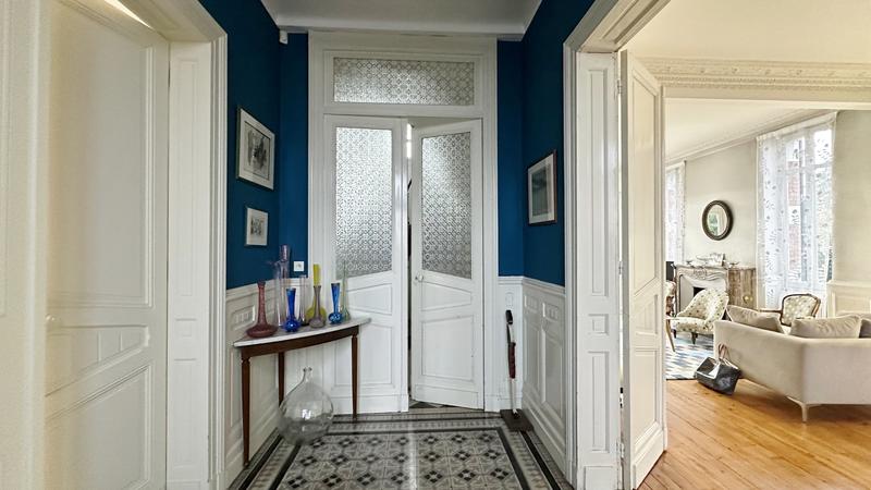 Maison bourgeoise - 202 m² - 8 pièces