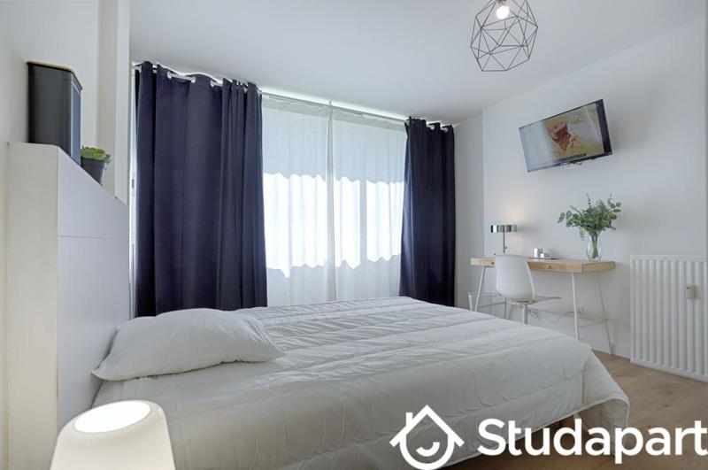 Chambre - 10 m² - 1 pièce