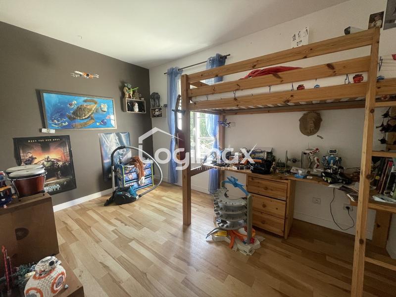 Maison - 200 m² - 5 pièces