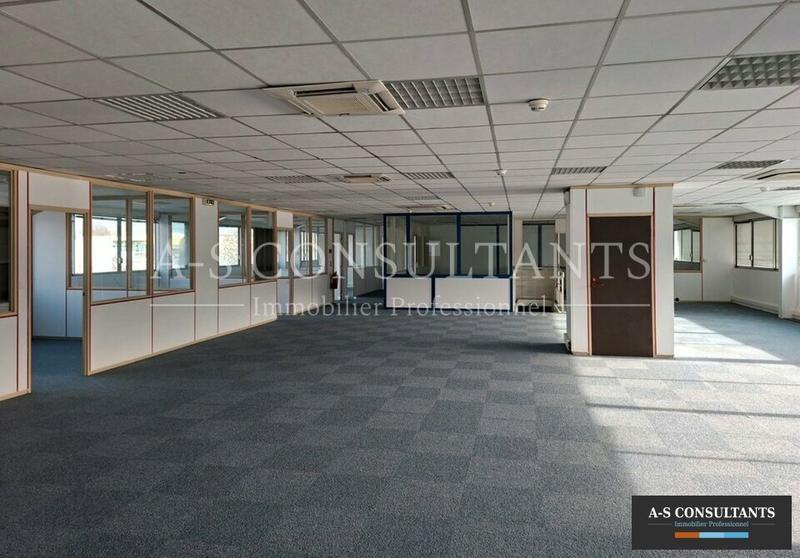 Local commercial - 987 m²
