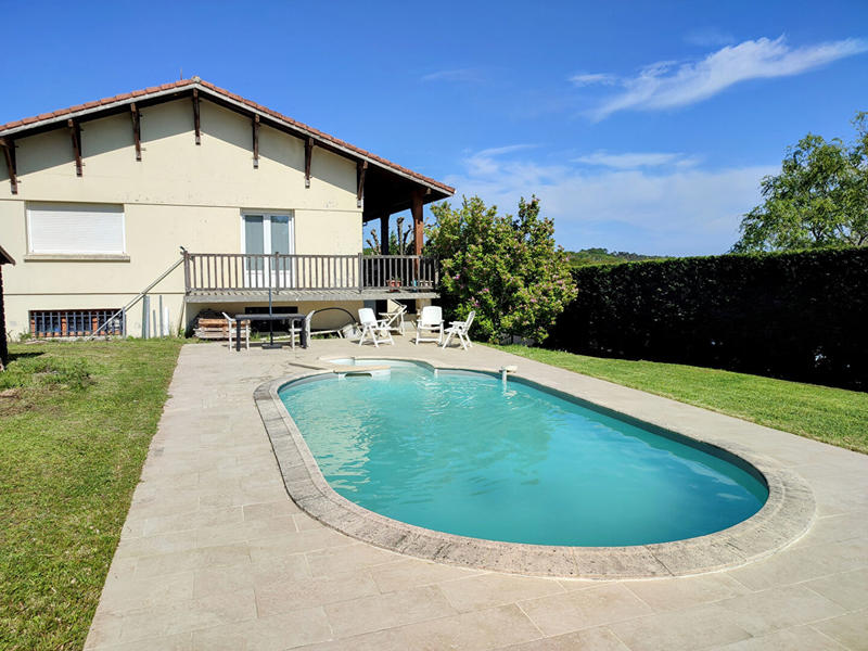 Maison - 114 m² - 11 pièces