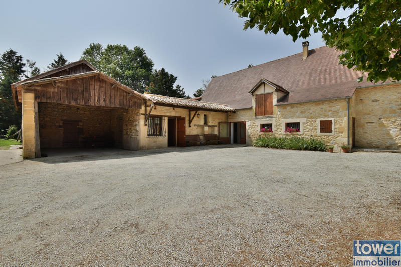 Propriété - 289 m² - 11 pièces