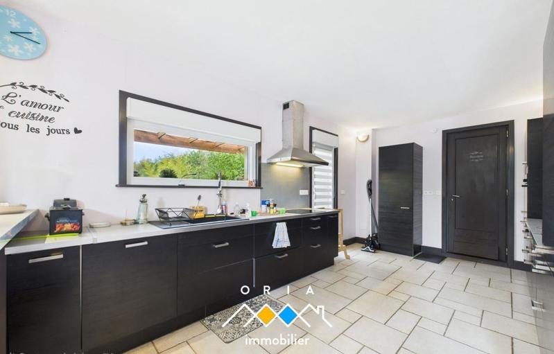 Maison - 206 m² - 7 pièces