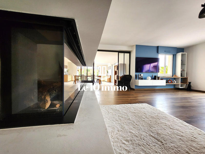 Maison - 180 m² - 7 pièces