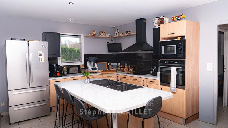 Maison - 172 m² - 7 pièces