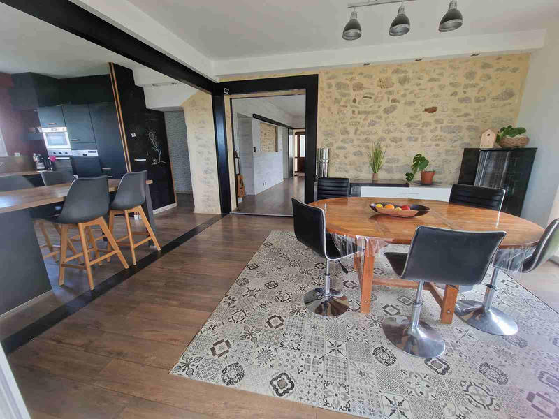 Maison - 162 m² - 7 pièces