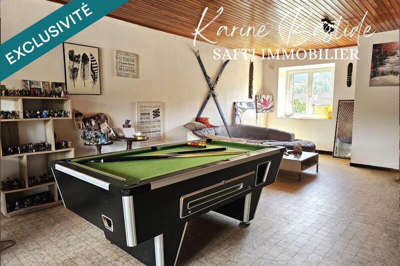 Maison - 240 m² - 10 pièces