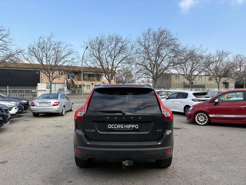 Volvo Xc60 2.4 Td L5 Turbo 175cv Volant a Droite