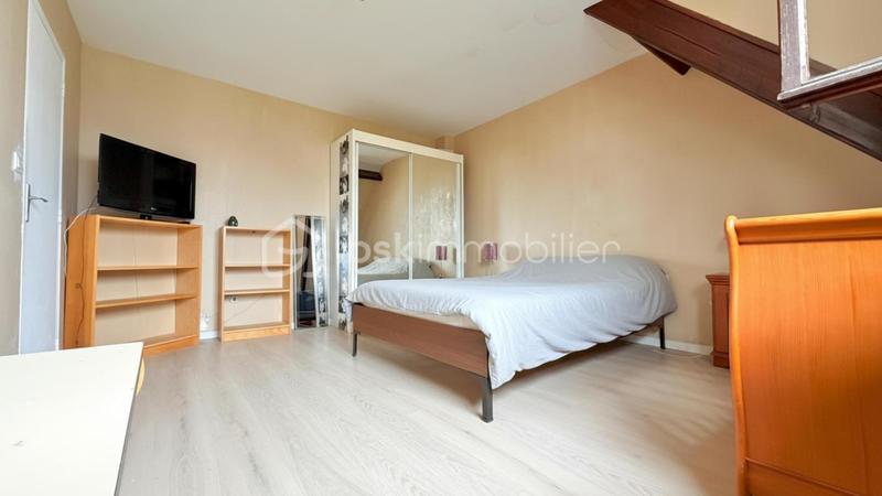 Pavillon - 130 m² - 7 pièces