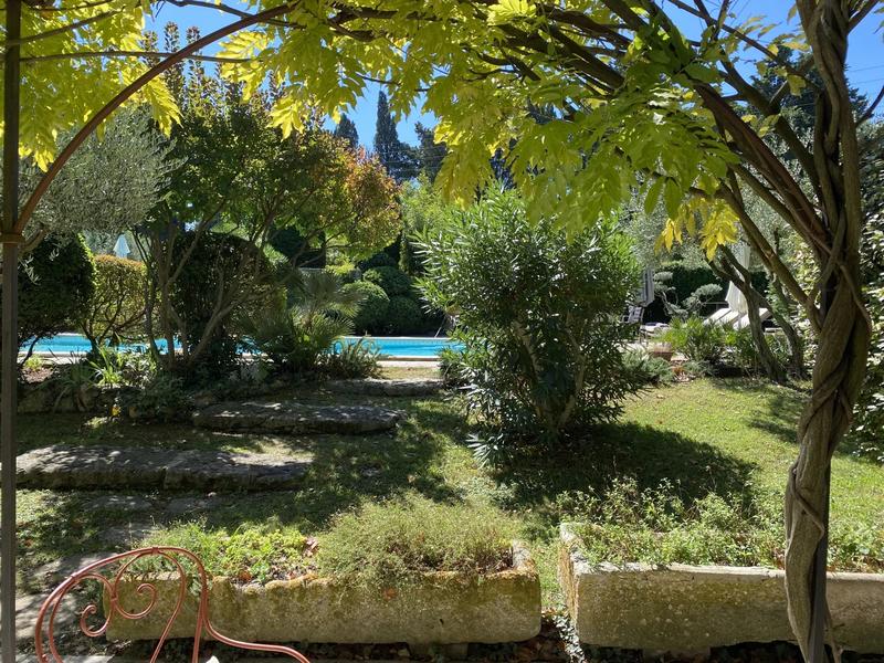 Mas - 460 m² - 14 pièces