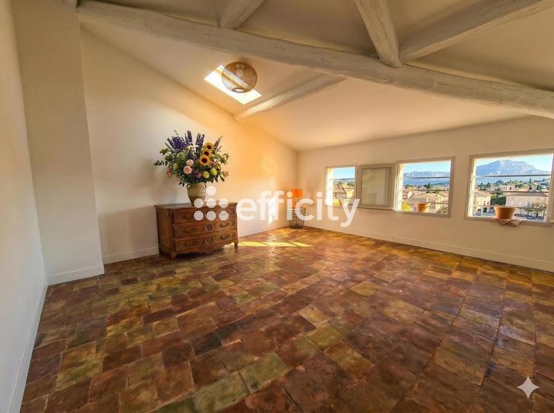 Appartement - 90 m² - 4 pièces