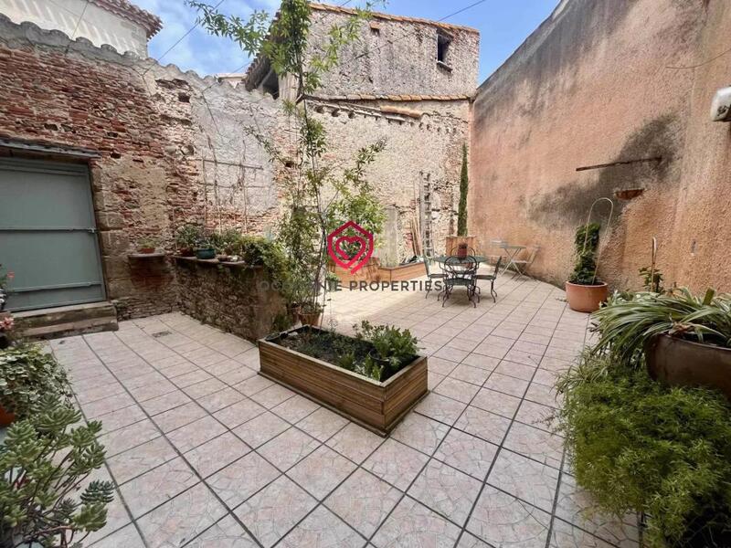 Maison de village - 237 m² - 9 pièces