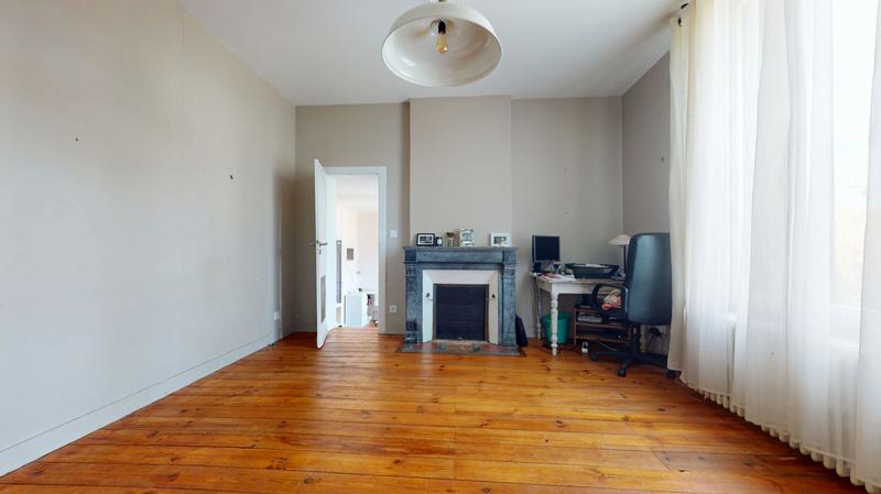 Maison - 215 m² - 7 pièces