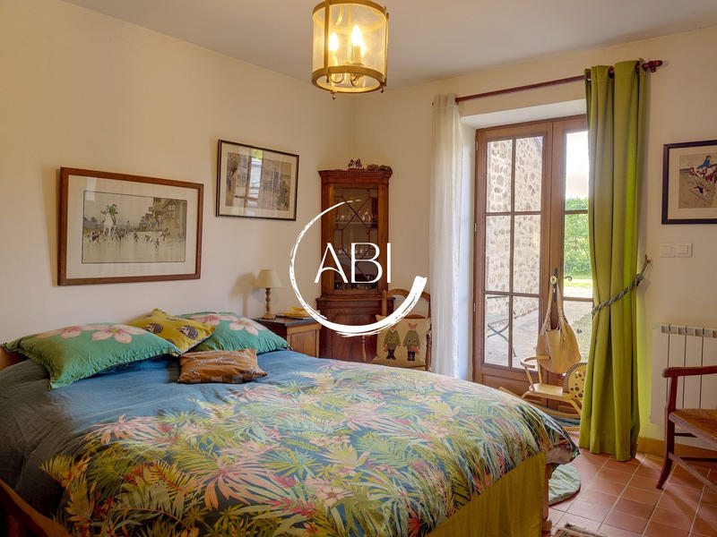 Maison ancienne - 172 m² - 6 pièces