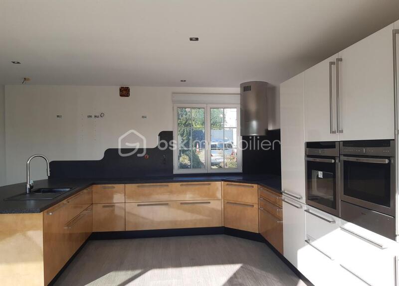 Maison - 400 m² - 14 pièces