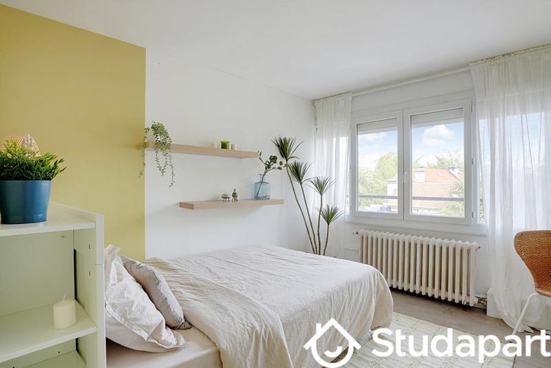 Chambre - 13 m² - 1 pièce