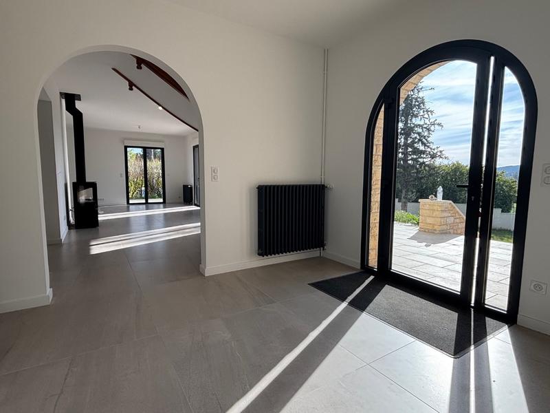 Maison - 340 m² - 12 pièces