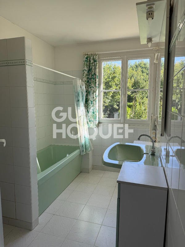 Maison - 95 m² - 5 pièces