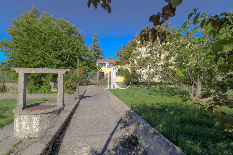 Maison - 208 m² - 9 pièces