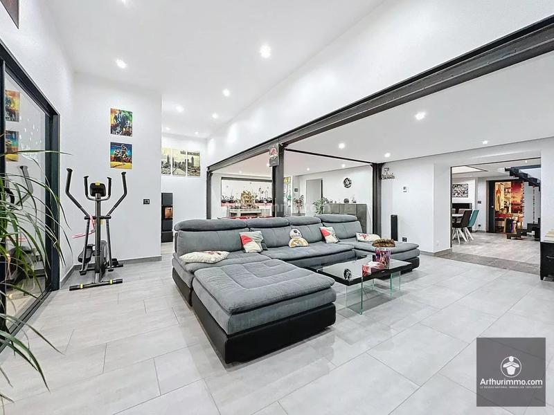 Maison - 195 m² - 6 pièces