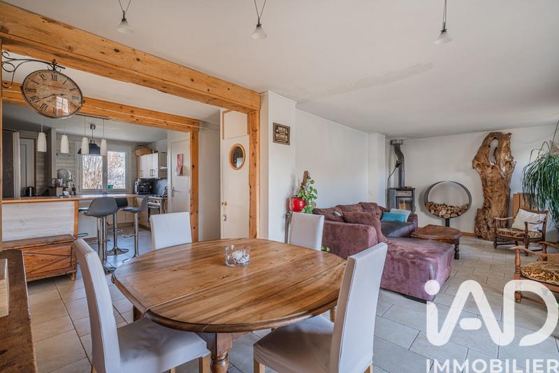 Maison - 200 m² - 9 pièces