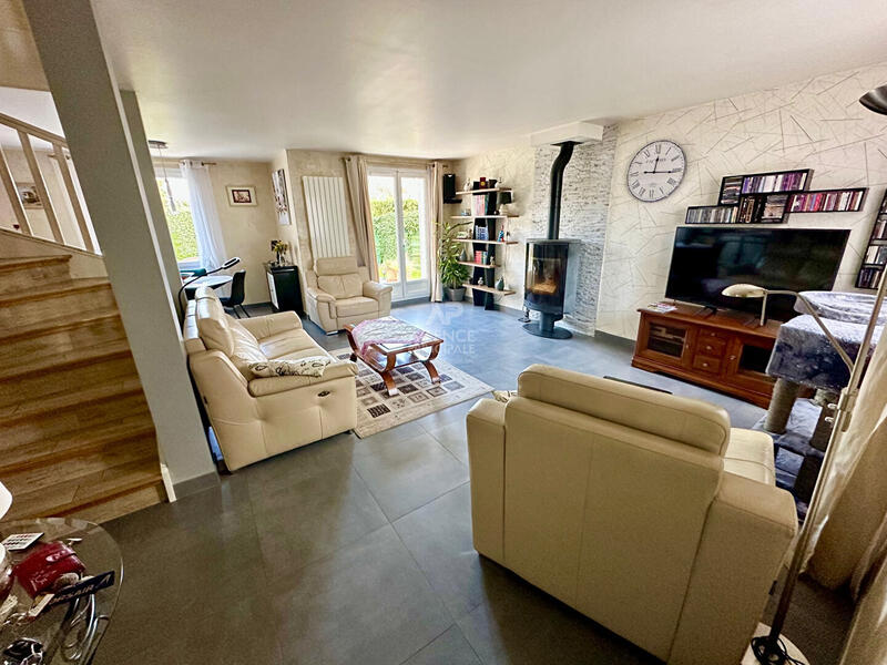 Maison - 120 m² - 6 pièces