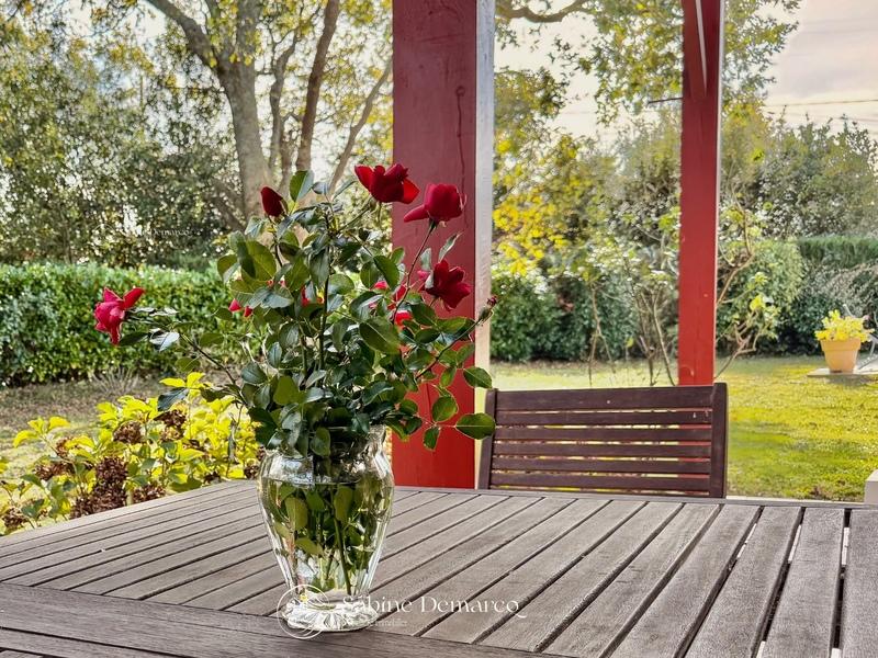 Maison - 230 m² - 6 pièces