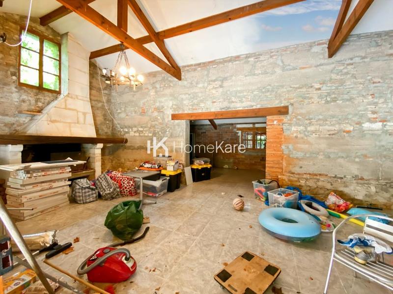 Maison - 240 m² - 7 pièces