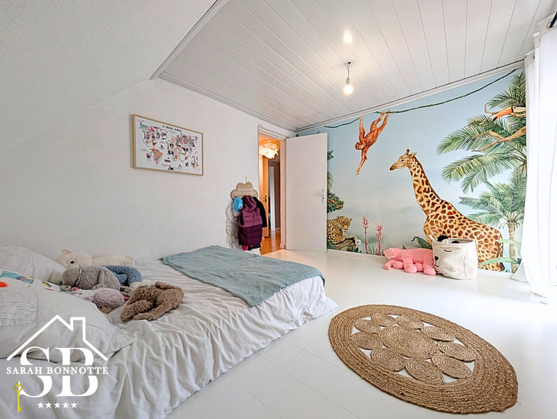 Maison - 95 m² - 5 pièces