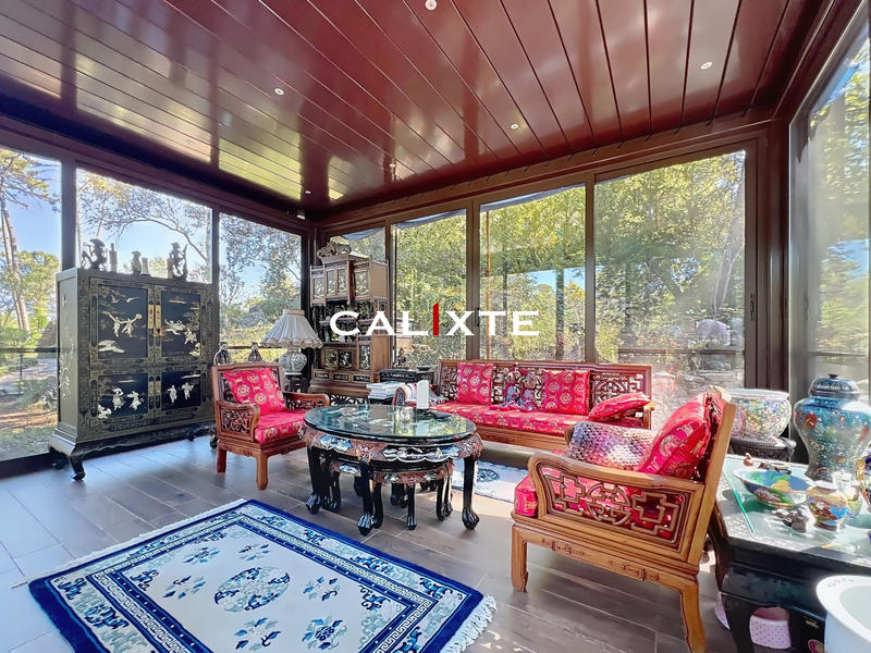 Villa - 260 m² - 5 pièces