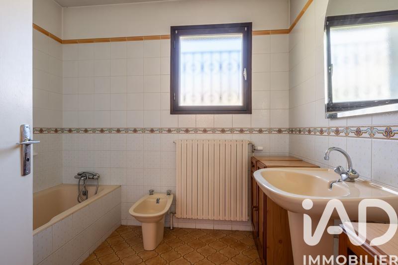 Maison - 140 m² - 6 pièces