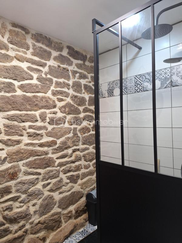 Maison en pierre - 220 m² - 9 pièces