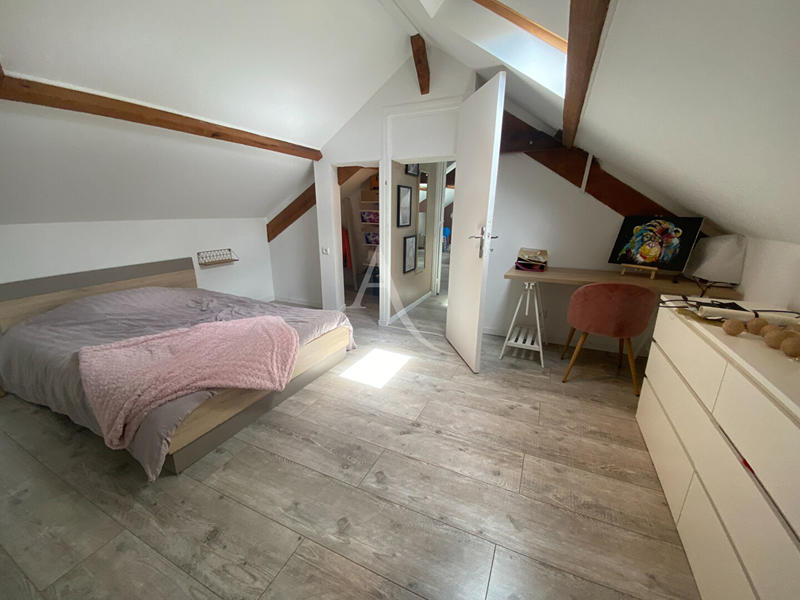 Maison - 97 m² - 5 pièces