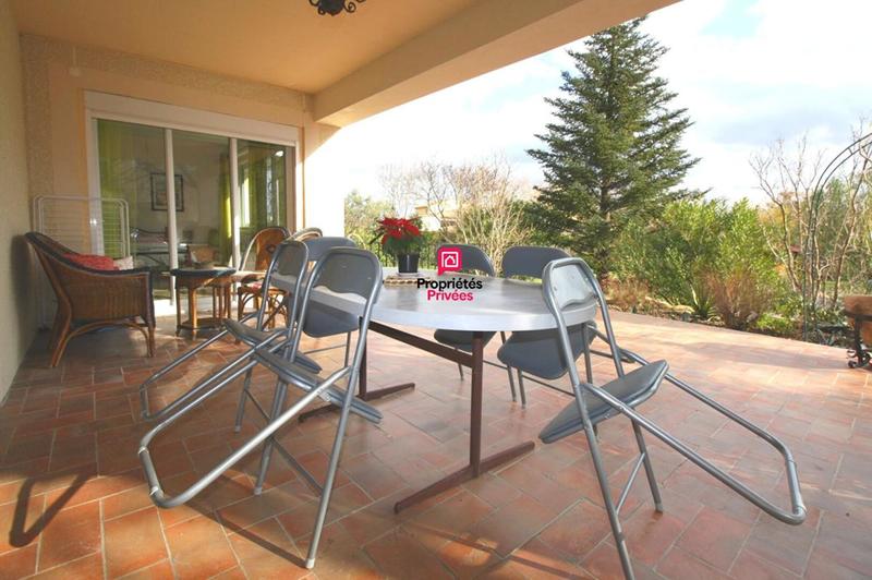 Maison - 350 m² - 12 pièces