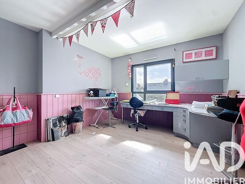 Maison - 274 m² - 9 pièces