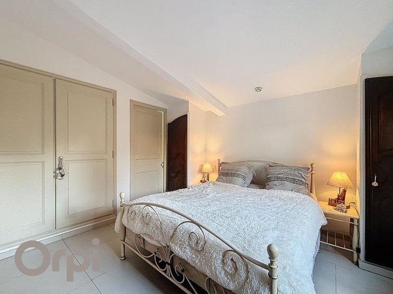 Maison - 189 m² - 6 pièces