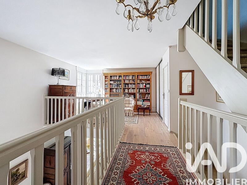 Maison - 170 m² - 8 pièces