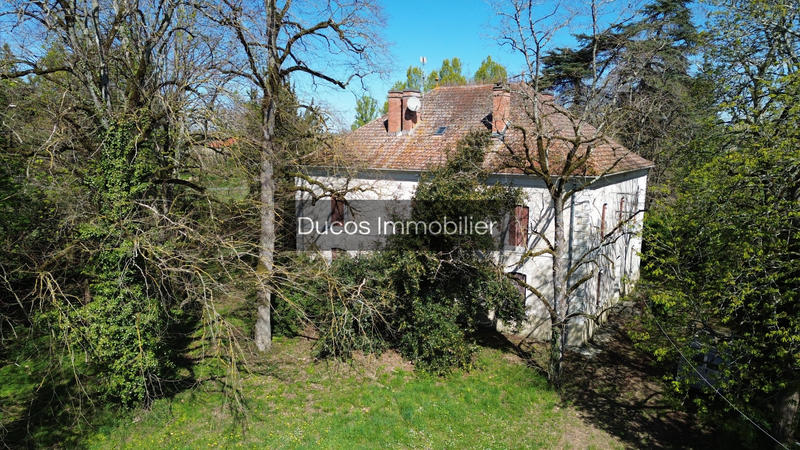 Maison - 360 m² - 8 pièces