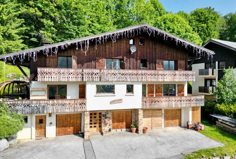 Châlet - 320 m² - 14 pièces