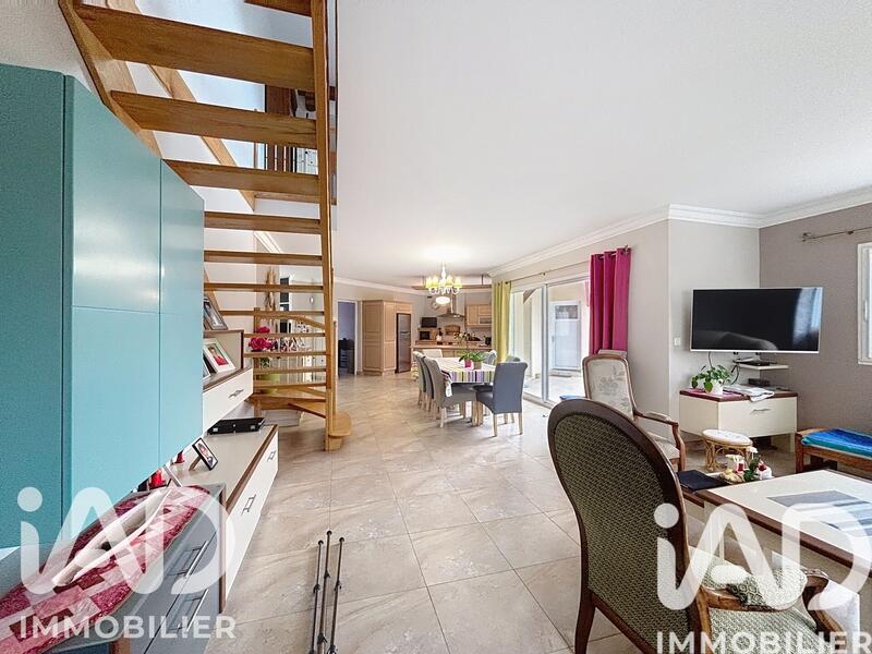 Maison - 178 m² - 6 pièces