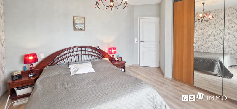 Villa - 234 m² - 7 pièces