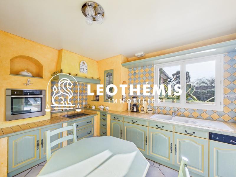 Maison - 177 m² - 8 pièces