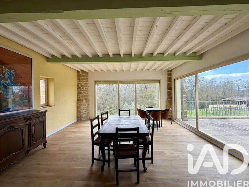 Maison - 400 m² - 10 pièces