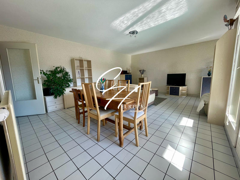 Duplex - 103 m² - 5 pièces