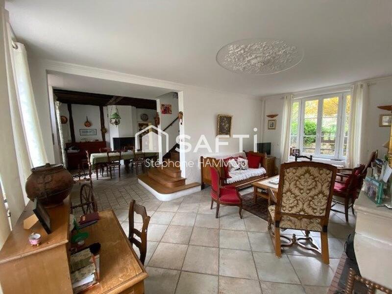 Maison - 211 m² - 7 pièces