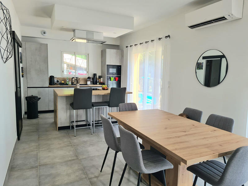 Maison - 99 m² - 4 pièces