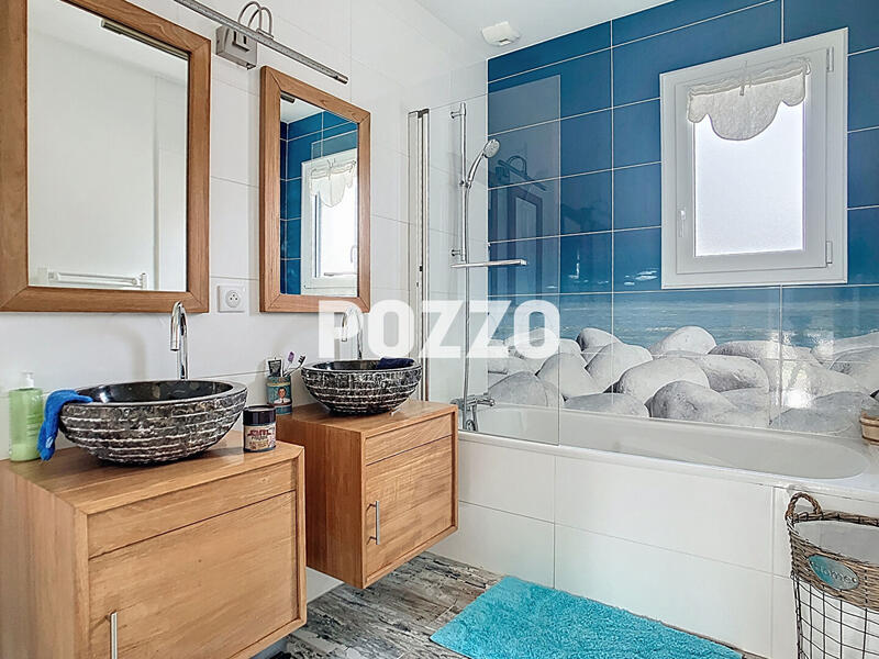 Maison - 125 m² - 6 pièces