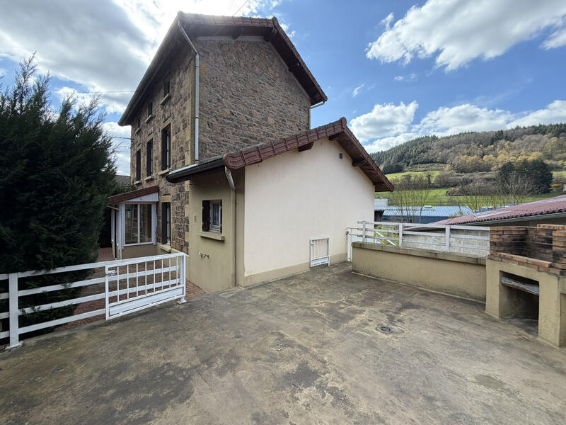 Maison - 94 m² - 4 pièces